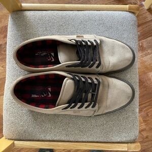 Vans Men's Tan Canvas Sneakers